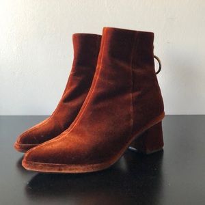 Velvet boots by Reike Nen